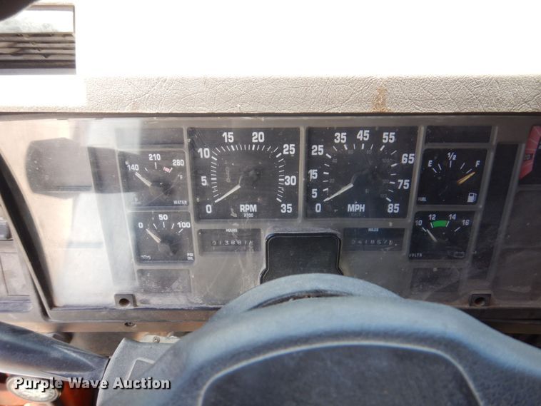 image for item KR9228 2001 International 2674  dump truck