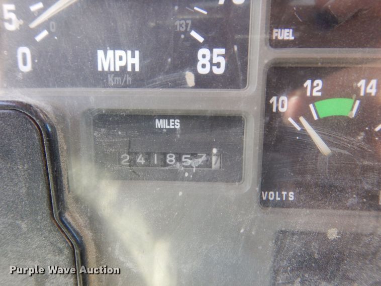 image for item KR9228 2001 International 2674  dump truck