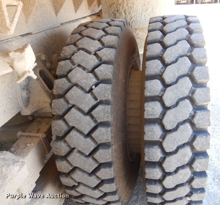 image for item KR9228 2001 International 2674  dump truck