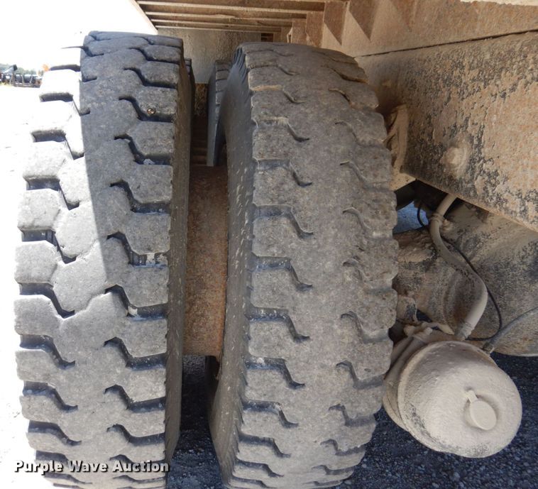 image for item KR9228 2001 International 2674  dump truck