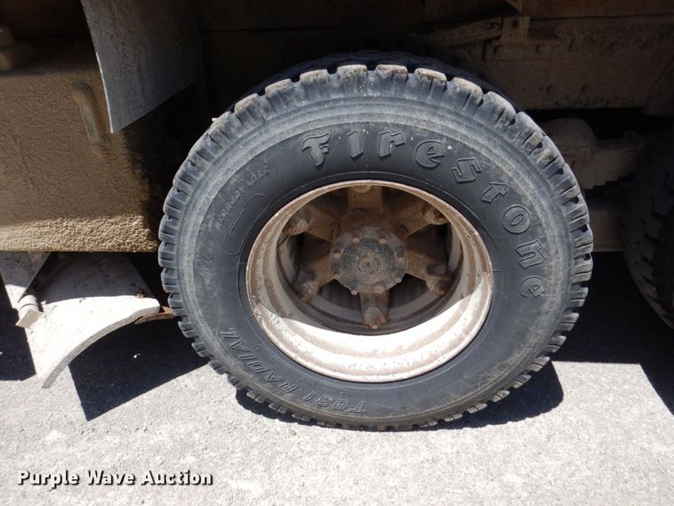 image for item KR9228 2001 International 2674  dump truck