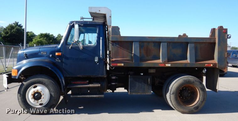 image for item KR9233 1996 International 4900  dump truck
