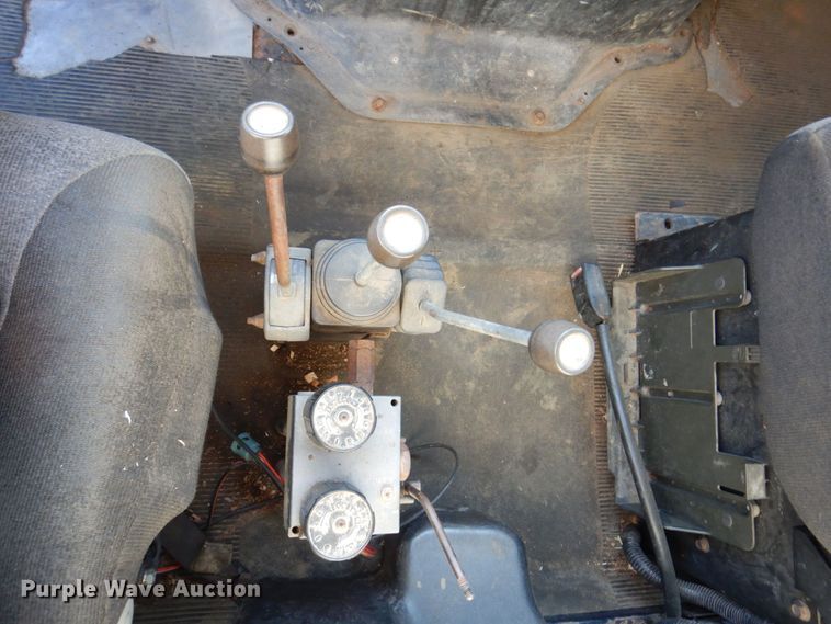 image for item KR9233 1996 International 4900  dump truck