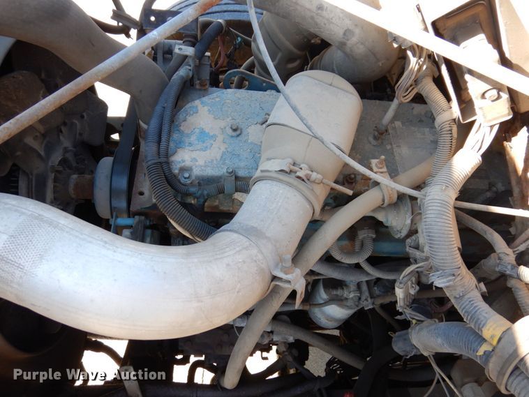 image for item KR9233 1996 International 4900  dump truck