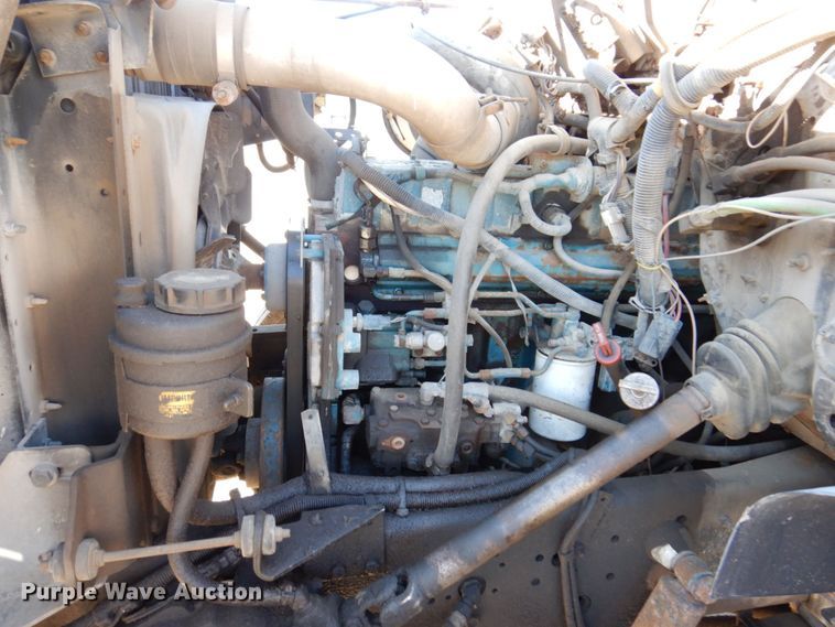 image for item KR9233 1996 International 4900  dump truck