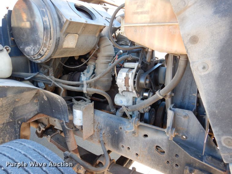 image for item KR9233 1996 International 4900  dump truck