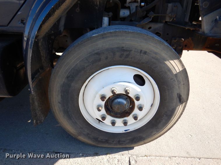 image for item KR9233 1996 International 4900  dump truck