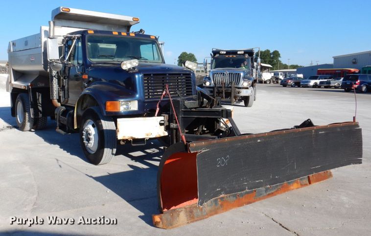 image for item KR9234 1999 International 4900  dump truck