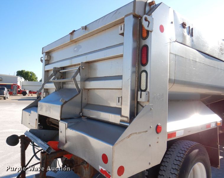 image for item KR9234 1999 International 4900  dump truck