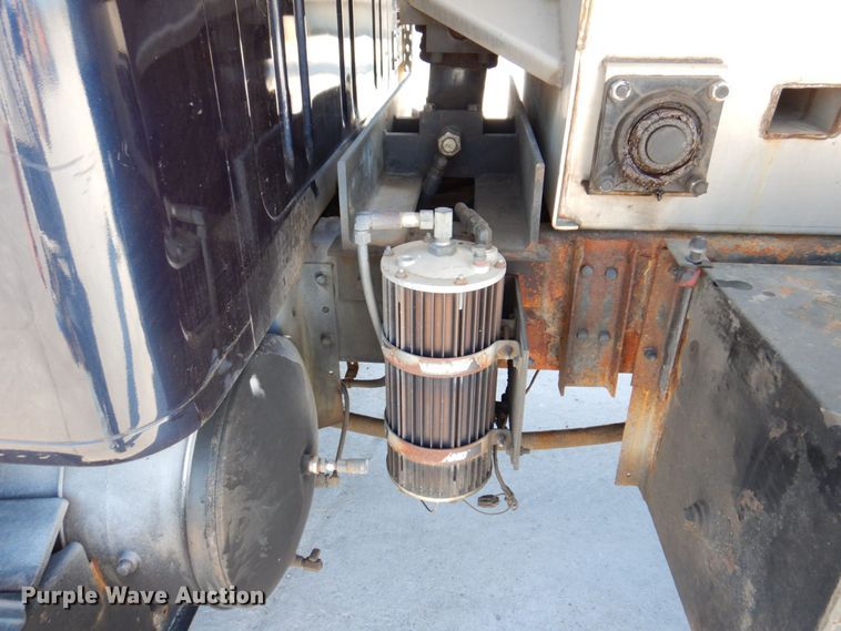 image for item KR9234 1999 International 4900  dump truck