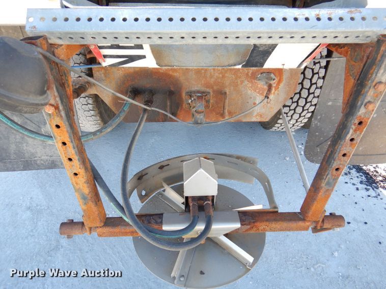 image for item KR9234 1999 International 4900  dump truck