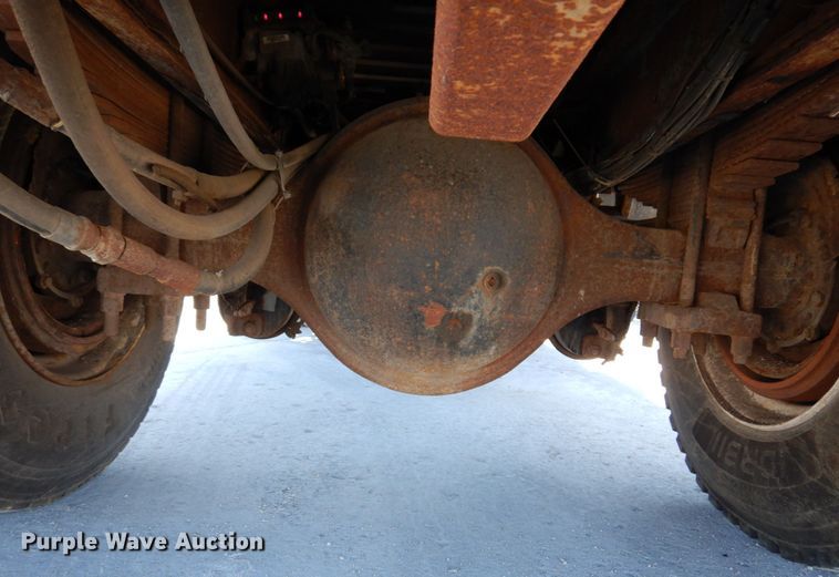 image for item KR9234 1999 International 4900  dump truck