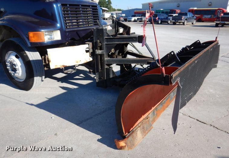 image for item KR9234 1999 International 4900  dump truck