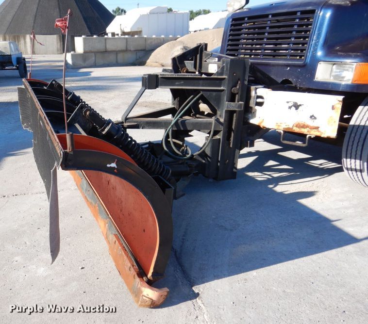 image for item KR9234 1999 International 4900  dump truck