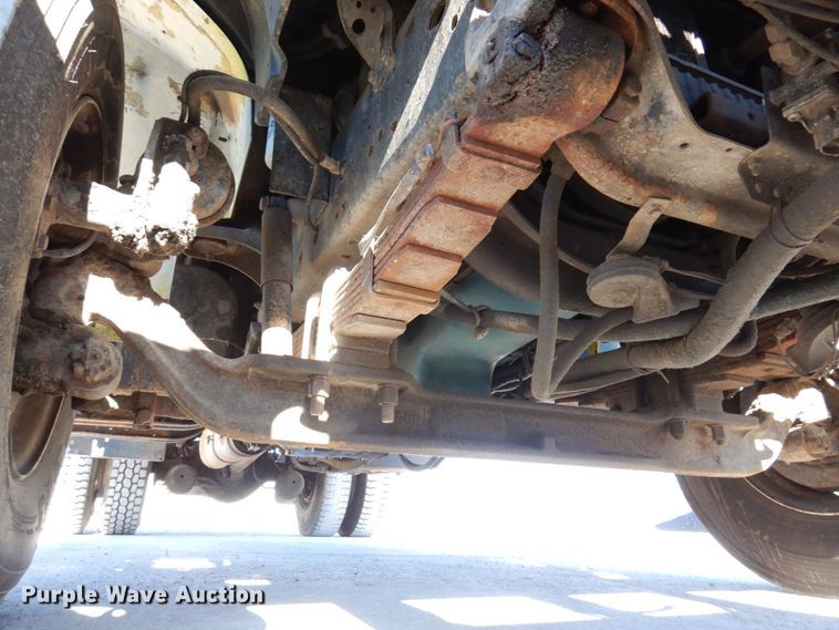 image for item KR9234 1999 International 4900  dump truck