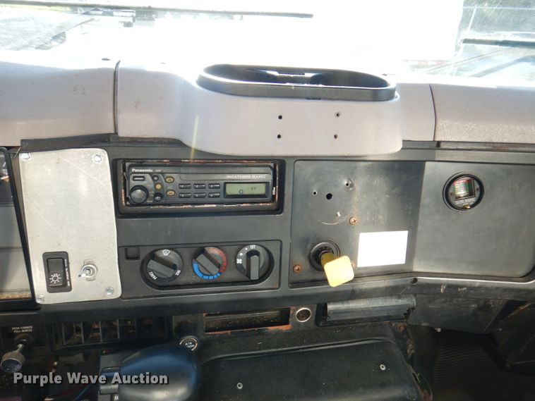 image for item KR9234 1999 International 4900  dump truck