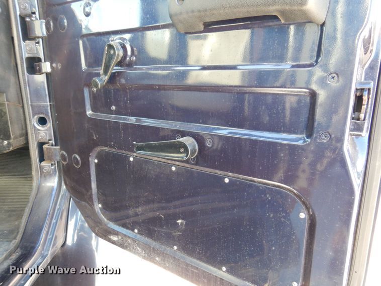 image for item KR9234 1999 International 4900  dump truck