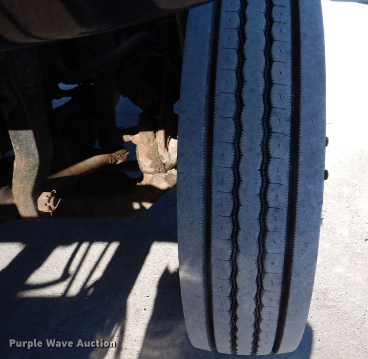 image for item KR9234 1999 International 4900  dump truck