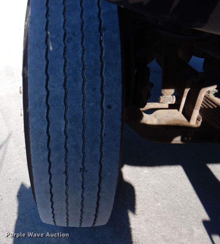 image for item KR9234 1999 International 4900  dump truck