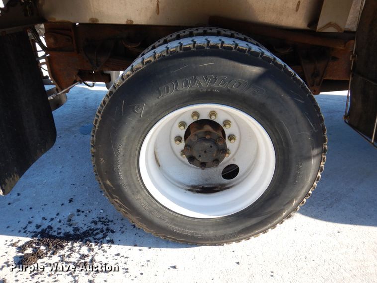 image for item KR9234 1999 International 4900  dump truck