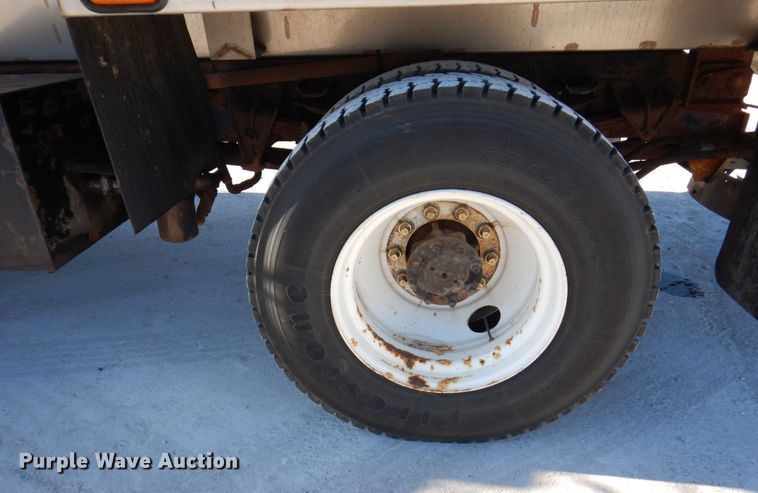 image for item KR9234 1999 International 4900  dump truck