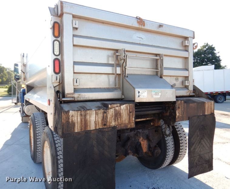 image for item KR9235 2005 International 7400  dump truck