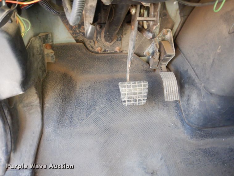 image for item KR9235 2005 International 7400  dump truck