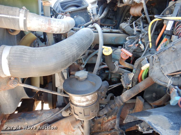 image for item KR9235 2005 International 7400  dump truck