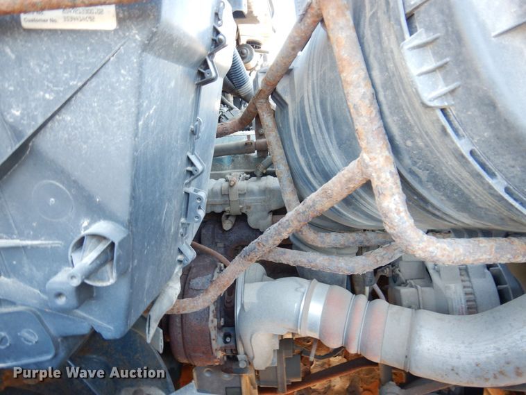 image for item KR9235 2005 International 7400  dump truck