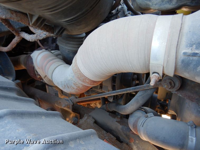 image for item KR9235 2005 International 7400  dump truck