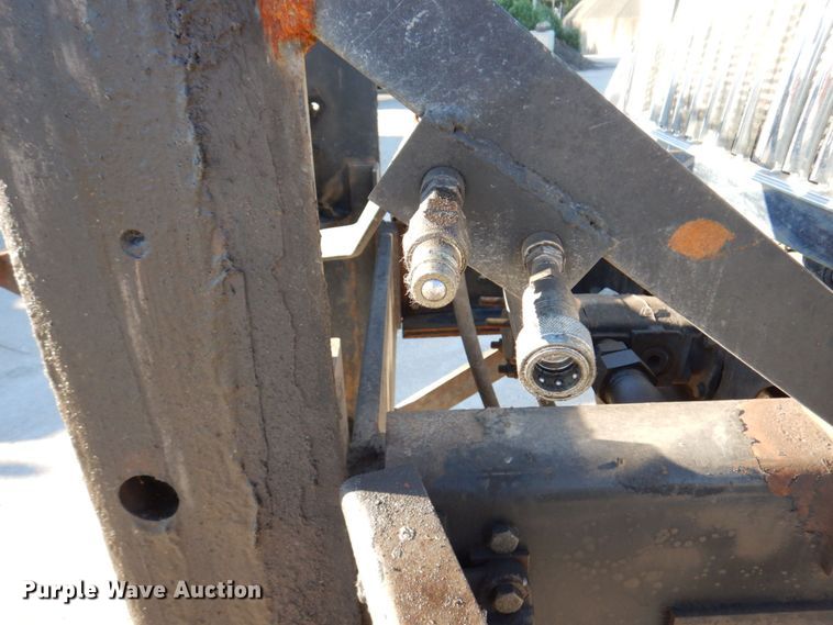 image for item KR9235 2005 International 7400  dump truck