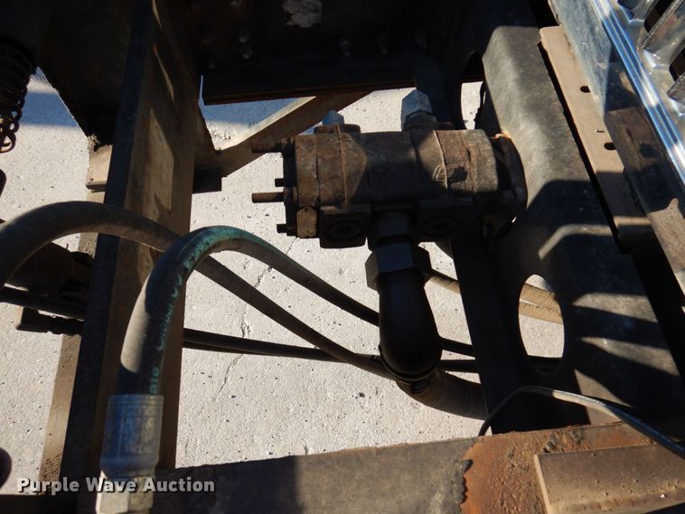 image for item KR9235 2005 International 7400  dump truck