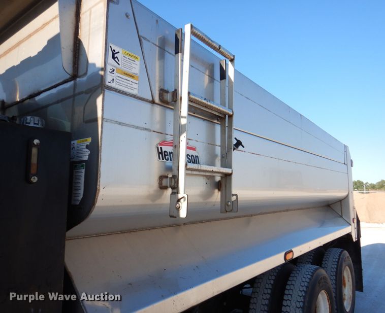 image for item KR9235 2005 International 7400  dump truck