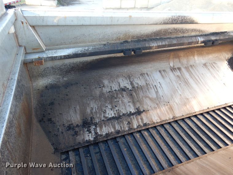 image for item KR9235 2005 International 7400  dump truck