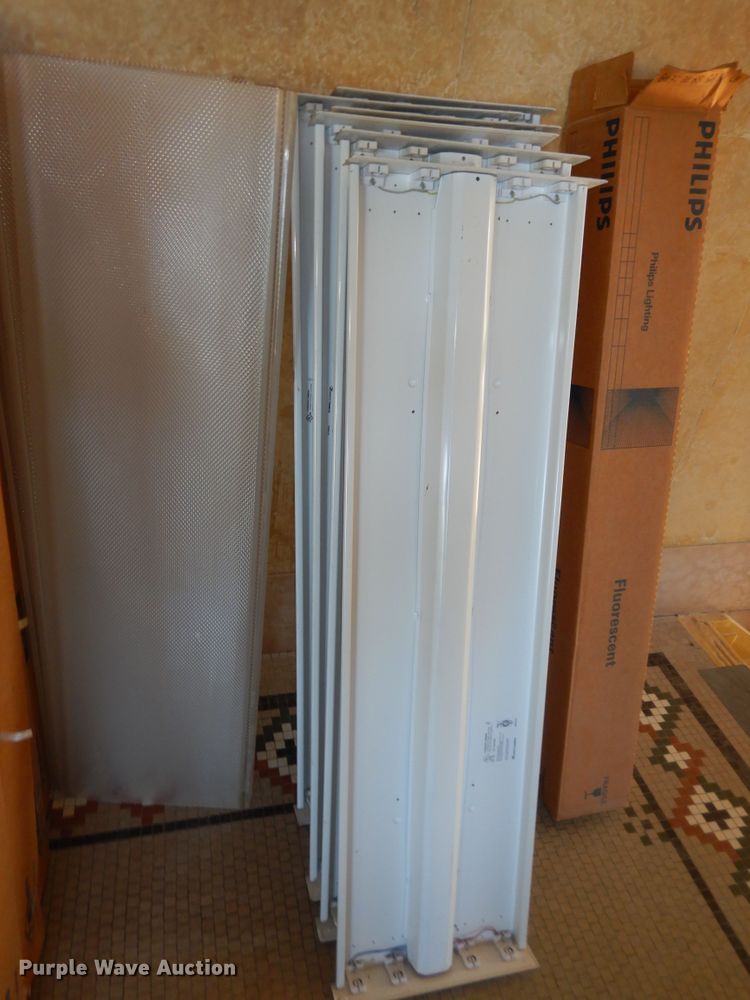 image for item KS9666 (14) light fixtures