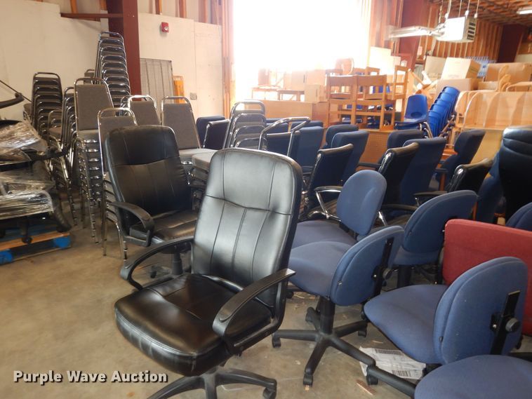 image for item KS9690 Approximately 120 chairs