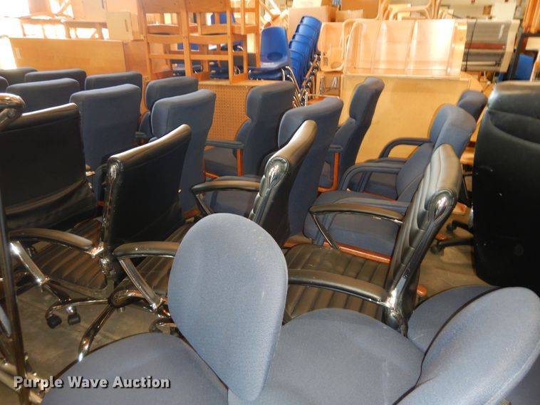 image for item KS9690 Approximately 120 chairs