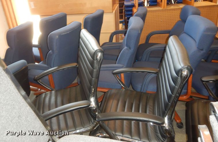 image for item KS9690 Approximately 120 chairs