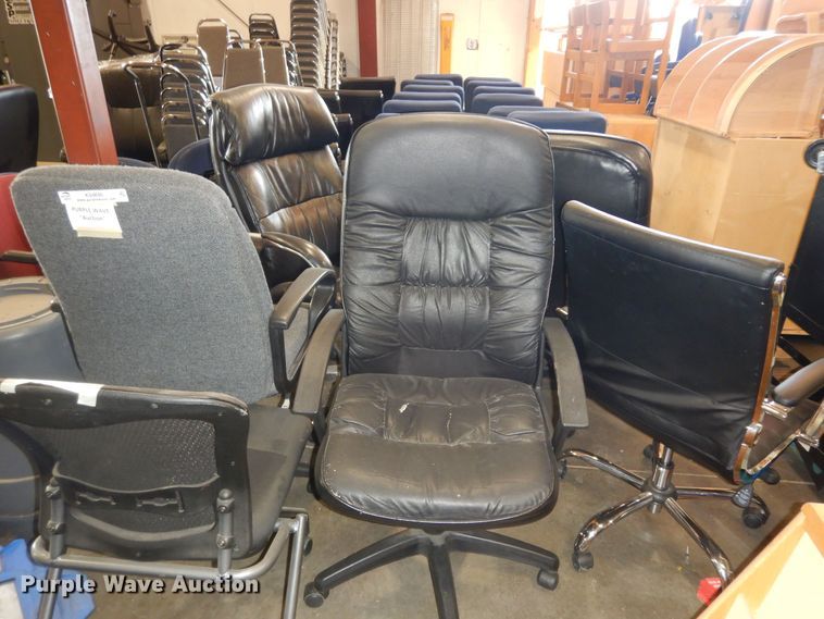 image for item KS9690 Approximately 120 chairs