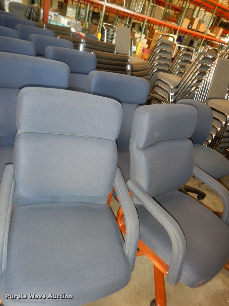 image for item KS9690 Approximately 120 chairs