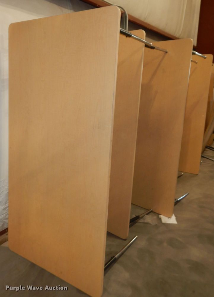 image for item KS9695 Approximately 32 tables