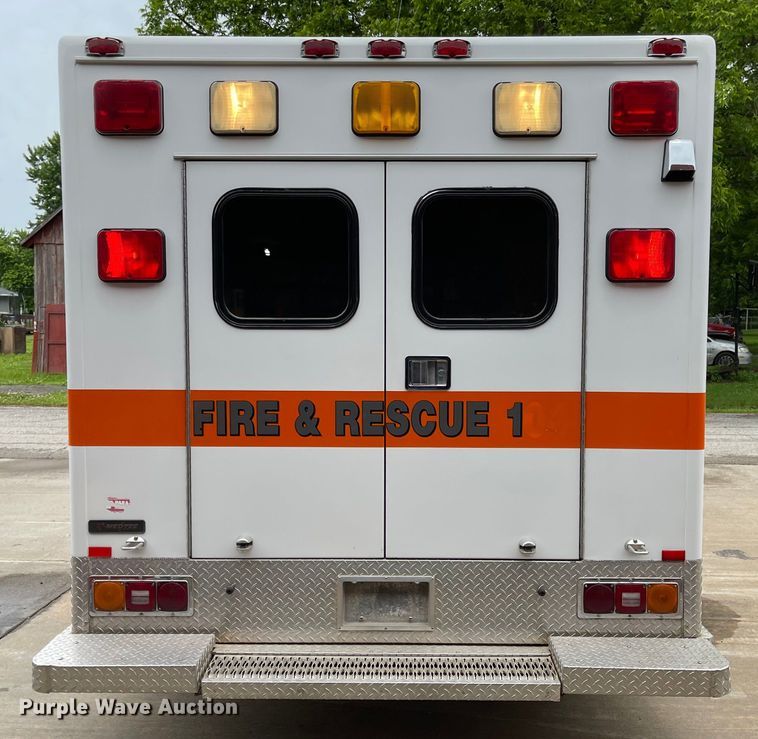 image for item LF9008 2000 Chevrolet Express 3500  ambulance
