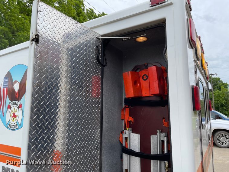 image for item LF9008 2000 Chevrolet Express 3500  ambulance