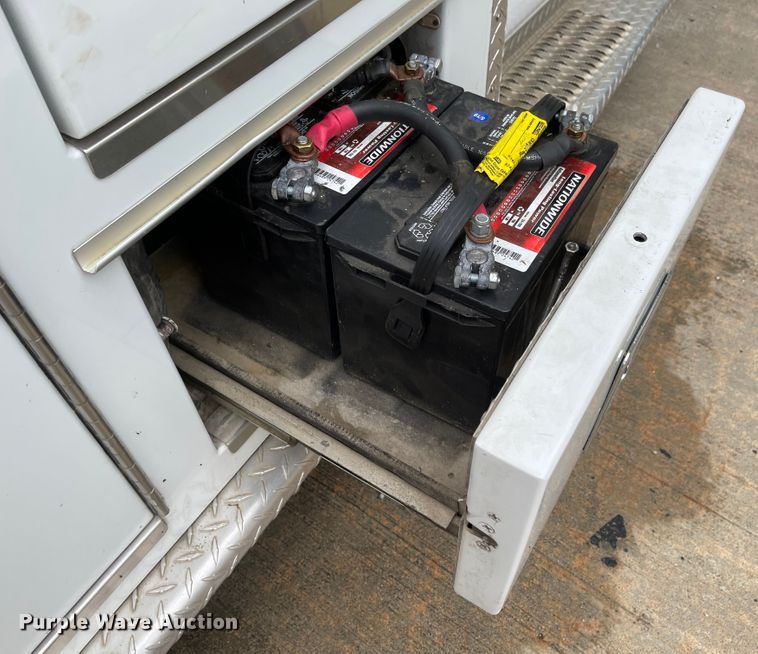 image for item LF9008 2000 Chevrolet Express 3500  ambulance