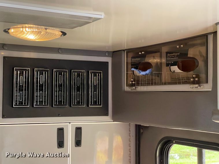 image for item LF9008 2000 Chevrolet Express 3500  ambulance