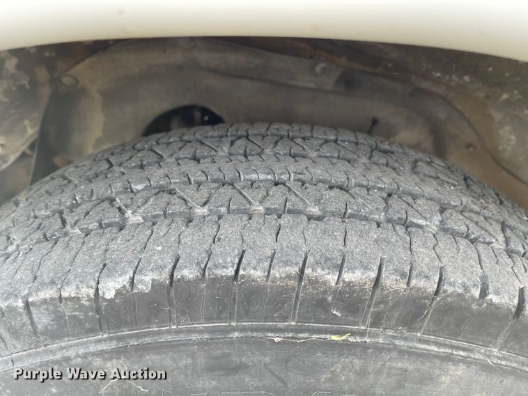 image for item LF9008 2000 Chevrolet Express 3500  ambulance