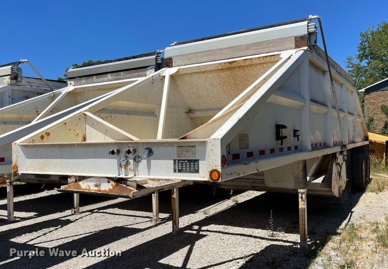 image for item LF9127 2008 Corn Belt S-3502  bottom dump trailer