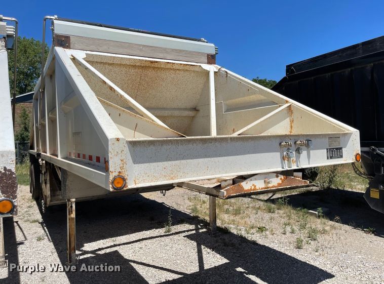 image for item LF9127 2008 Corn Belt S-3502  bottom dump trailer