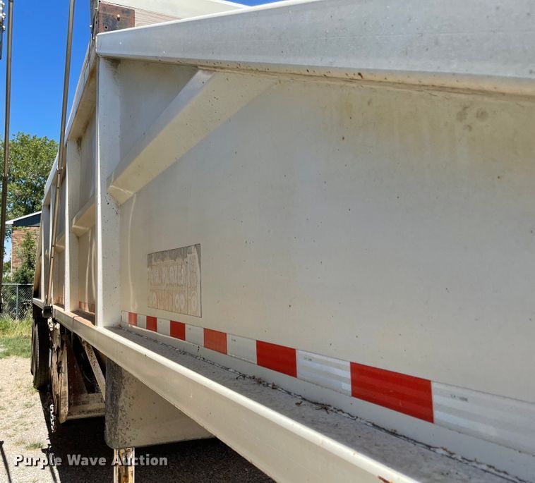 image for item LF9127 2008 Corn Belt S-3502  bottom dump trailer