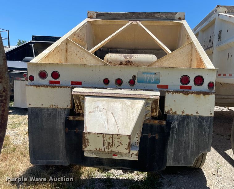 image for item LF9127 2008 Corn Belt S-3502  bottom dump trailer